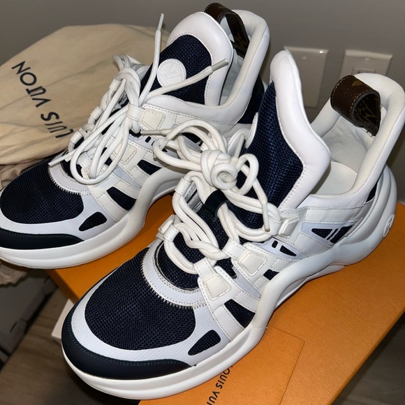 Shoes do not fit me only wore once - Picture 6 of 9